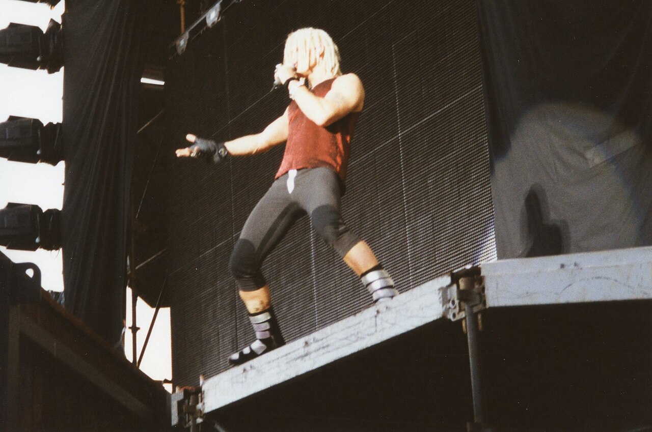 Billy Idol: quando un fannullone diventò l'idolo ribelle degli anni '80 — foto anni 80 e 90